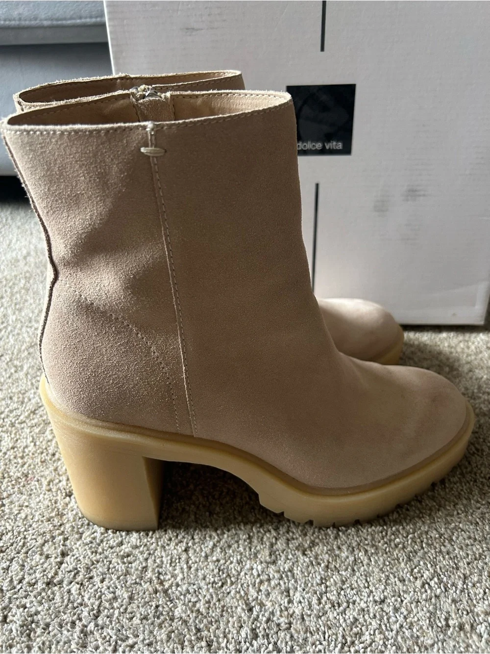 Dolce Vita tan suede ankle bootie NIB 9